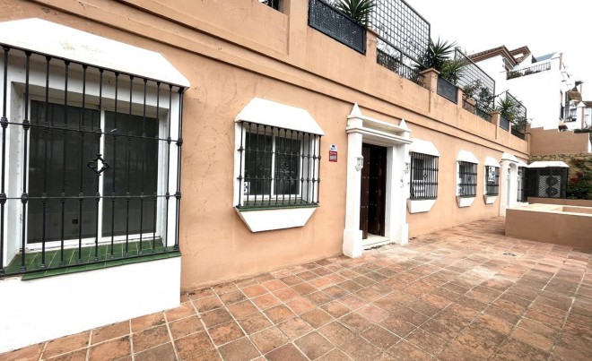 Commercial Property - Sale - SAN PEDRO ALCÁNTARA - Costa del Sol