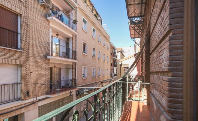 Venta · Apartamento / Piso · MADRID · Lavapiés