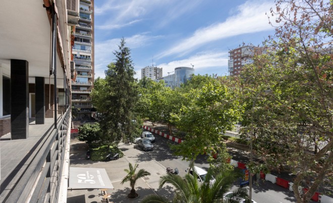 Sale · Apartment / Flat · MADRID · Castillejos