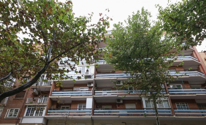 Venta · Apartamento / Piso · MADRID · Embajadores