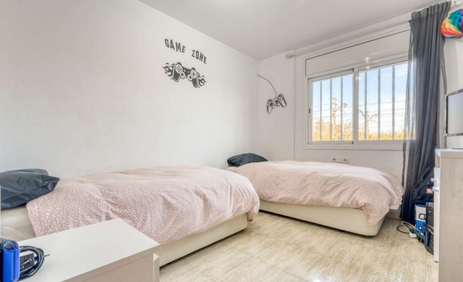 Sale · Apartment / Flat · Figueres