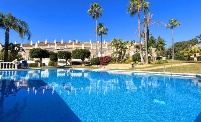 Apartamento / Piso · Venta · Estepona · Costa del Sol