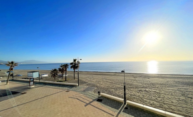 Apartamento / Piso · Venta · San Luis de Sabinillas · Costa del Sol