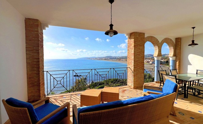 Apartment / Flat - Sale - Casares - Costa del Sol