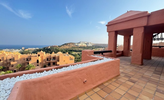 Apartment / Flat - Sale - La Duquesa - Costa del Sol