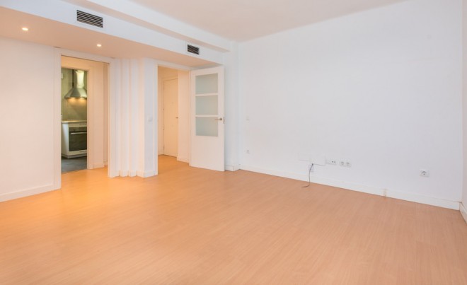Apartment / flat · Sale · MADRID · Guindalera