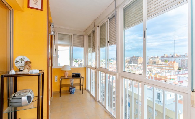 Apartment / Flat · Sale · SEVILLA · Triana (Sevilla)