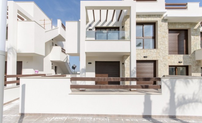 Bungalow / Adosado / Semiadosado · Nueva construcción  · Torrevieja · Los Balcones