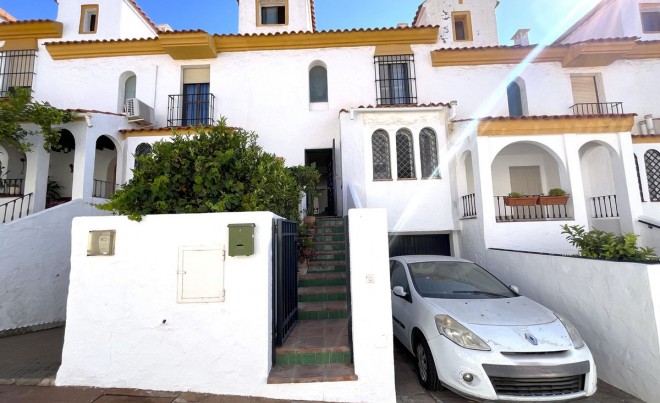 Bungalow / Adosado / Semiadosado · Venta · Estepona · Costa del Sol