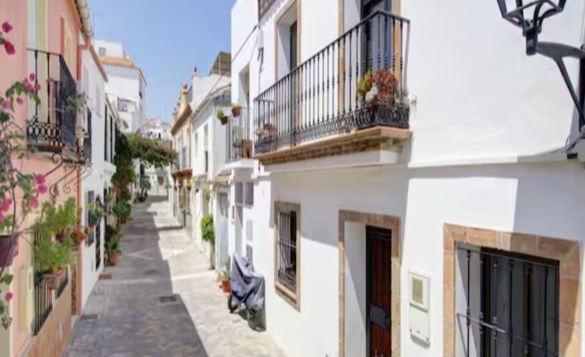 Bungalow / Adosado / Semiadosado · Venta · Estepona · Costa del Sol