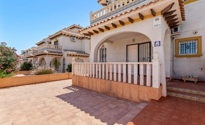 Bungalow / Adosado / Semiadosado · Venta · Orihuela Costa · Lomas de Cabo Roig