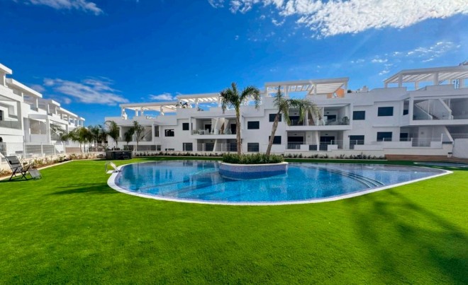 Bungalow / Maison de Ville - Nouvelle construction - Torrevieja - Lago Jardín II