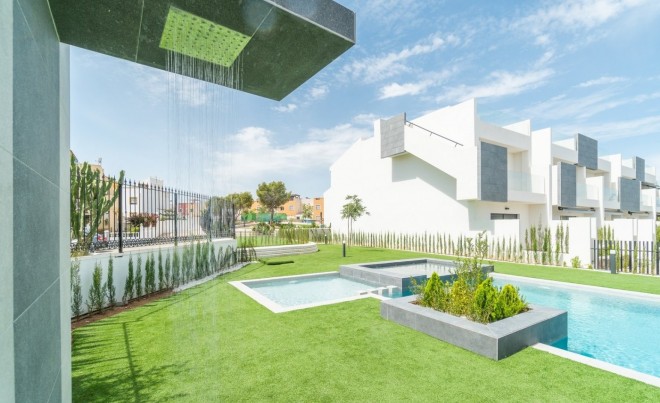 Bungalow / Maison de Ville · Nouvelle construction · Torrevieja · Los Balcones