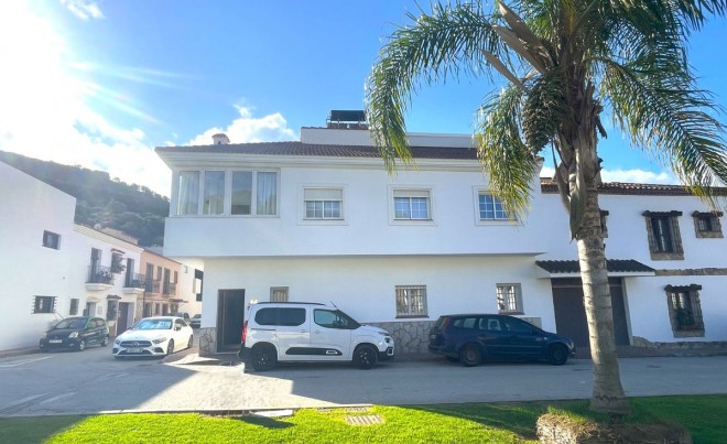 Bungalow / Townhouse / Detached / Terraced · Sale · Casares · Costa del Sol