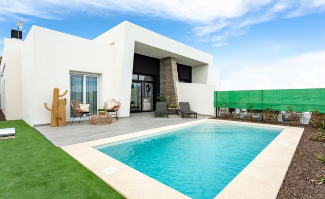 Villa / Chalet · Nueva construcción  · Algorfa · La Finca Golf