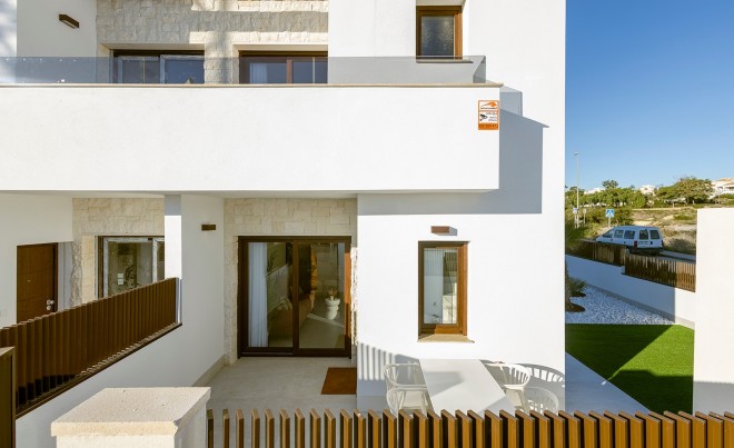 Villa / Chalet · Nueva construcción  · Los Montesinos · Vistabella Golf