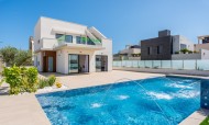 Villa / Chalet - Nueva construcción  - Orihuela Costa - NBT-82987