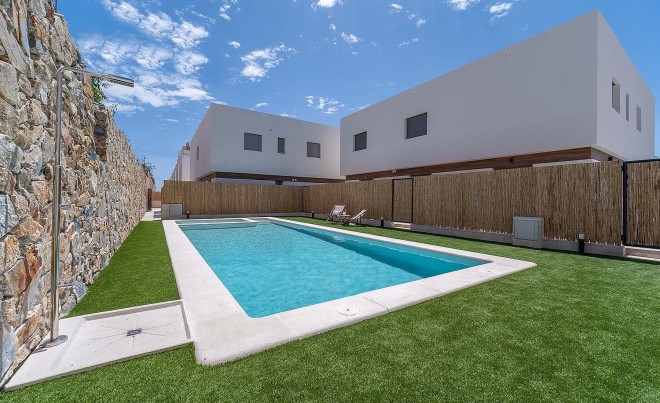 Villa / Chalet - Nueva construcción  - Orihuela Costa - Villamartín