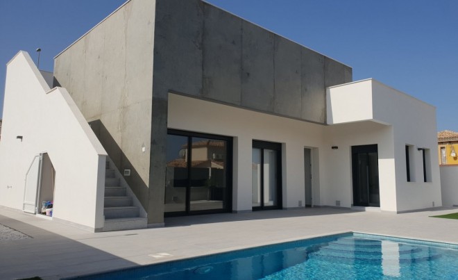 Villa / Chalet · Nueva construcción  · Pilar de La Horadada · Pinar de Campoverde