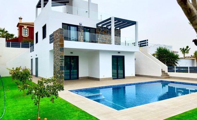 Villa / Chalet · Nueva construcción  · Rojales · La Marquesa Golf