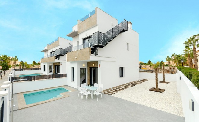 Villa / Chalet - Nueva construcción  - Torrevieja - Torretas