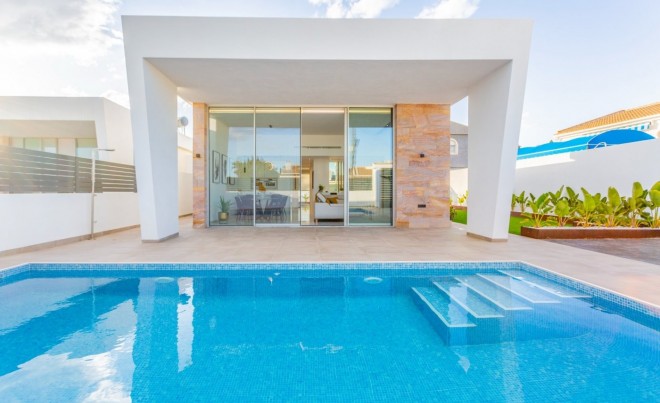 Villa / Chalet - Nueva construcción  - Torrevieja - Torrevieja