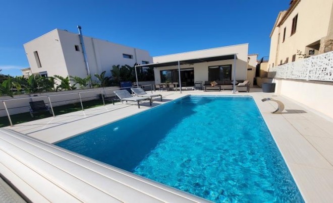 Villa / Chalet - Venta - Empuriabrava - Empuriabrava