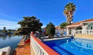 Villa / Chalet - Venta - Empuriabrava - JU-86832