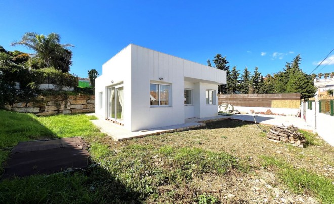 Villa / Chalet - Venta - Estepona - Costa del Sol