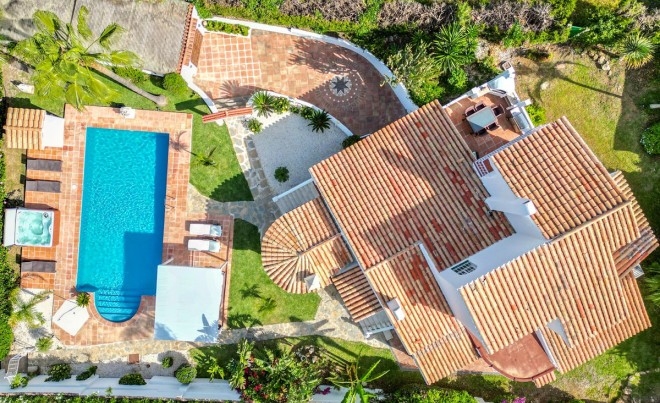 Villa / Chalet · Venta · Estepona · Costa del Sol