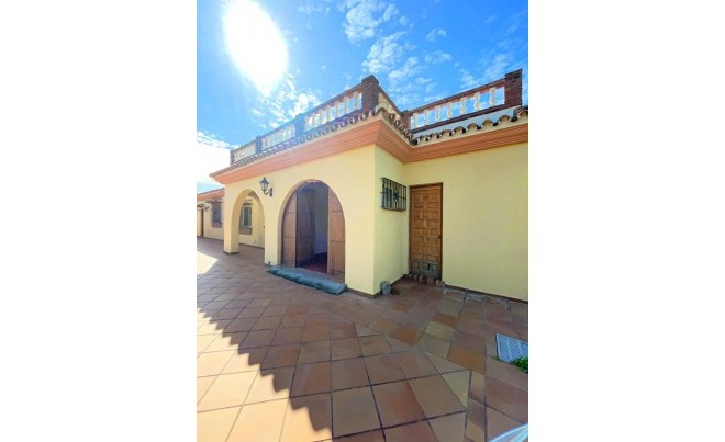 Villa / Chalet · Venta · Estepona · Costa del Sol