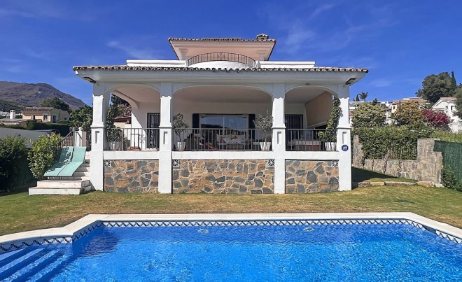 Villa / Chalet · Venta · Estepona · Costa del Sol