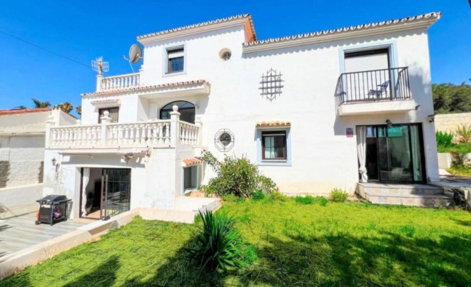 Villa / Chalet · Venta · Estepona · Costa del Sol