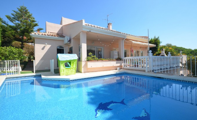 Villa / Chalet · Venta · Estepona · Costa del Sol