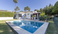 Villa / Chalet - Venta - Estepona - GM-77319