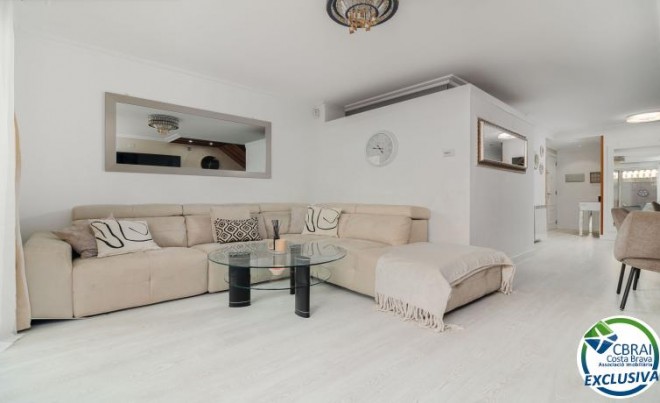 Villa / Chalet · Venta · Girona · Girona