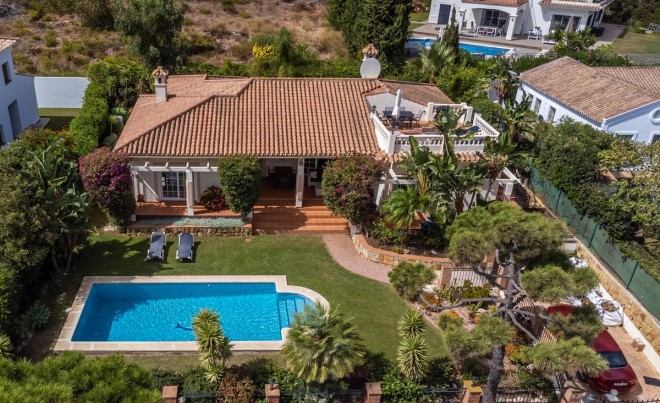 Villa / Chalet - Venta - La Duquesa - Costa del Sol