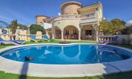 Villa - Revente - Empuriabrava - CBC-56091