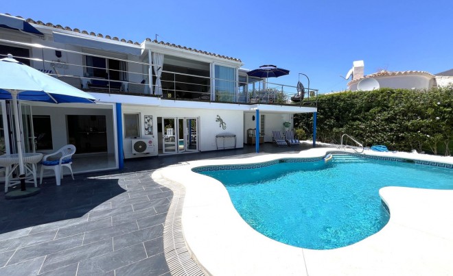 Villa - Sale - Estepona - Costa del Sol