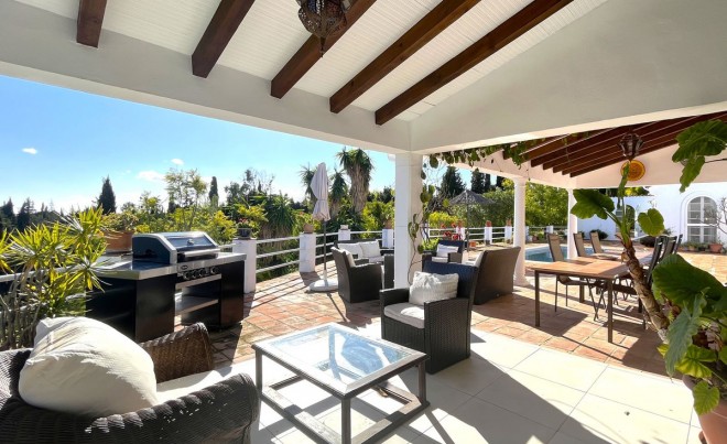 Villa - Sale - Estepona - Costa del Sol