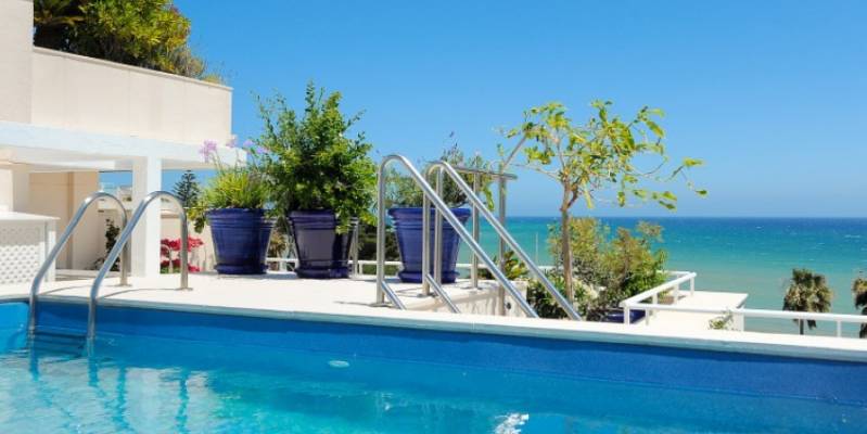 Casas en venta en Costa del Sol, uno de los rincones más espectaculares de la costa mediterránea española para descansar y divertirse