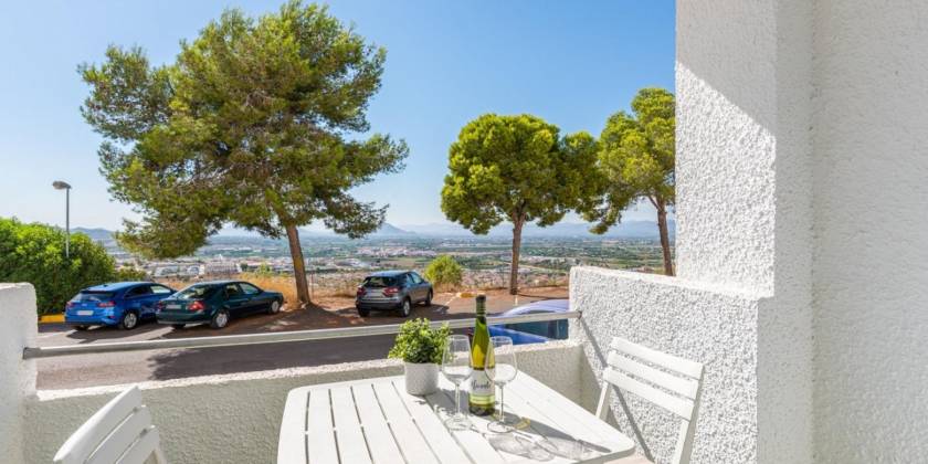 Discover in this charming flat for sale in Ciudad Quesada, the advantages of living on the Costa Blanca