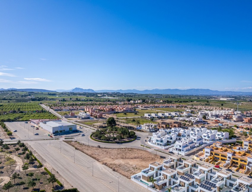 Nueva construcción  · Villa / Chalet · Los Montesinos · La Herrada