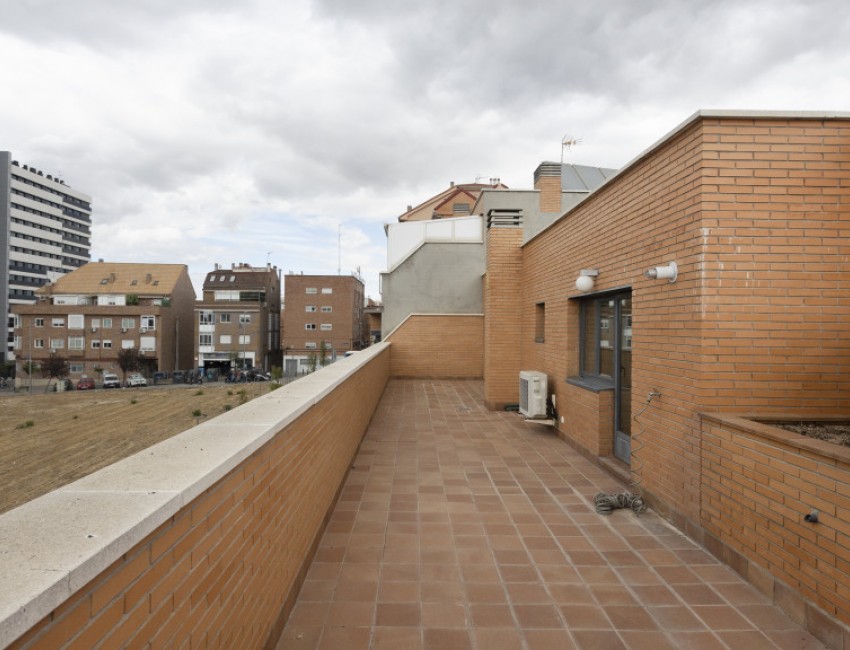 Sale · Penthouse · MADRID · Valdeacederas