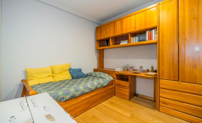 Sale · Apartment / Flat · MADRID · Castellana