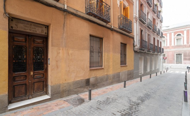 Venta · Apartamento / Piso · MADRID · Malasaña