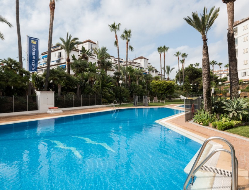 Sale · Apartment / Flat · Marbella · Las Gaviotas