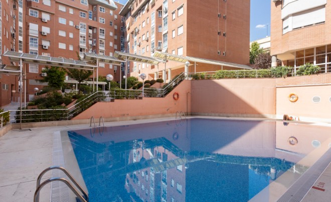 Sale · Apartment / Flat · MADRID · Acacias