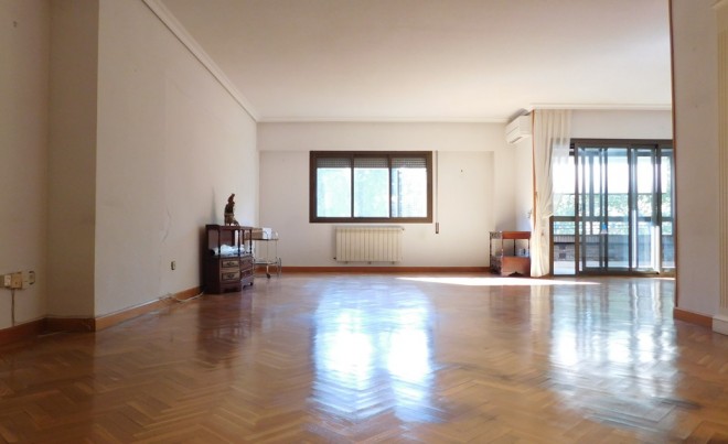 Sale · Apartment / Flat · MADRID · Mirasierra
