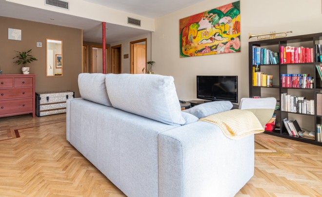 Venta · Apartamento / Piso · MADRID · Adelfas